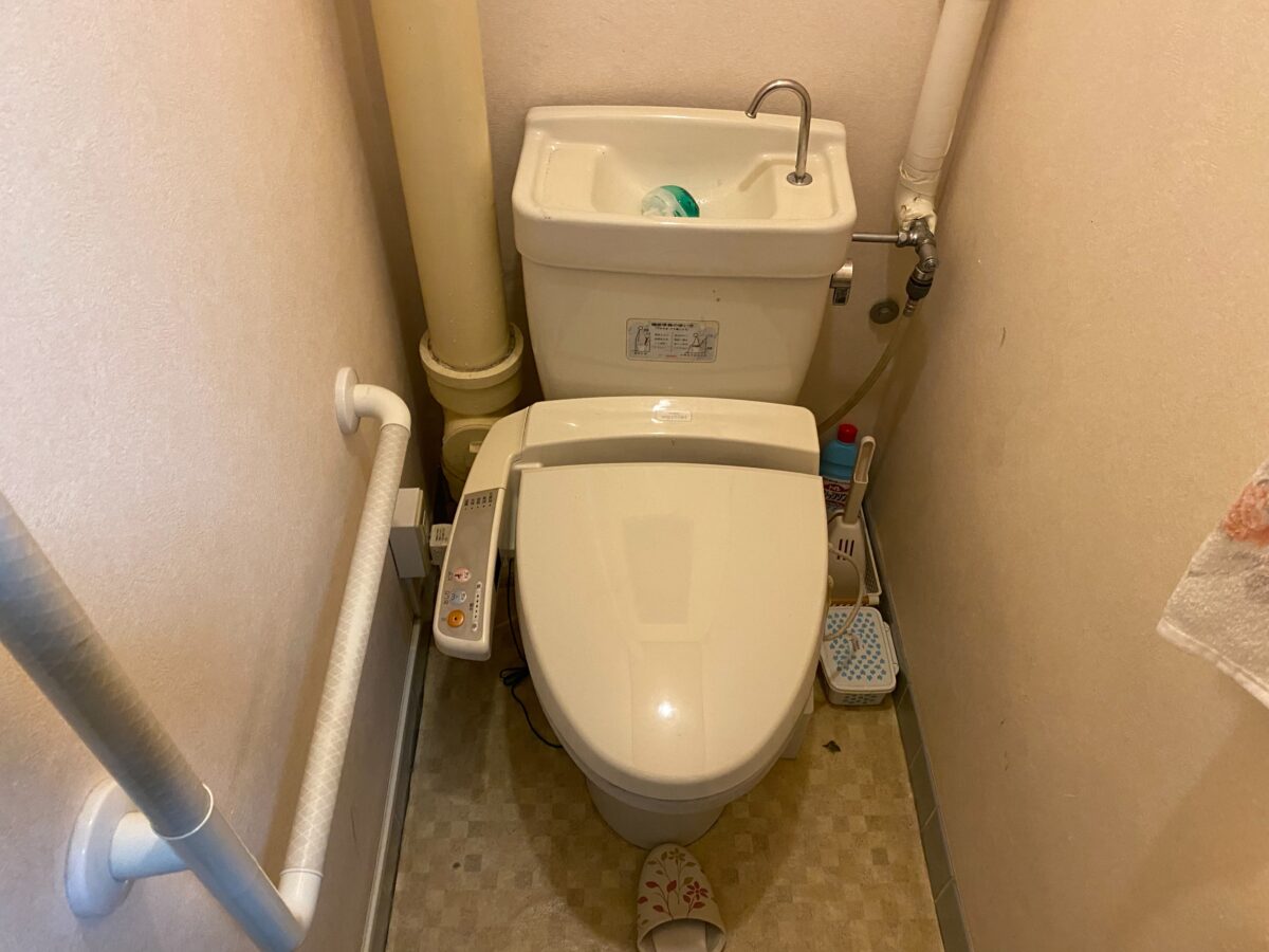 小倉北区下到津　トイレセット交換　作業前